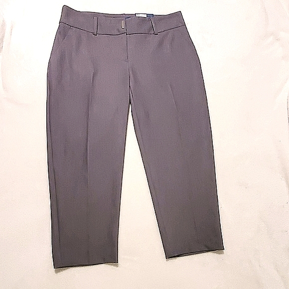 NWT Petite Apt. 9 Torie Capri Pants - Picture 2 of 4